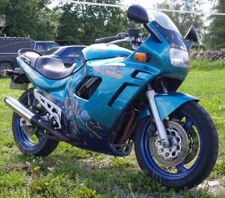 SUZUKI GSX 600 F